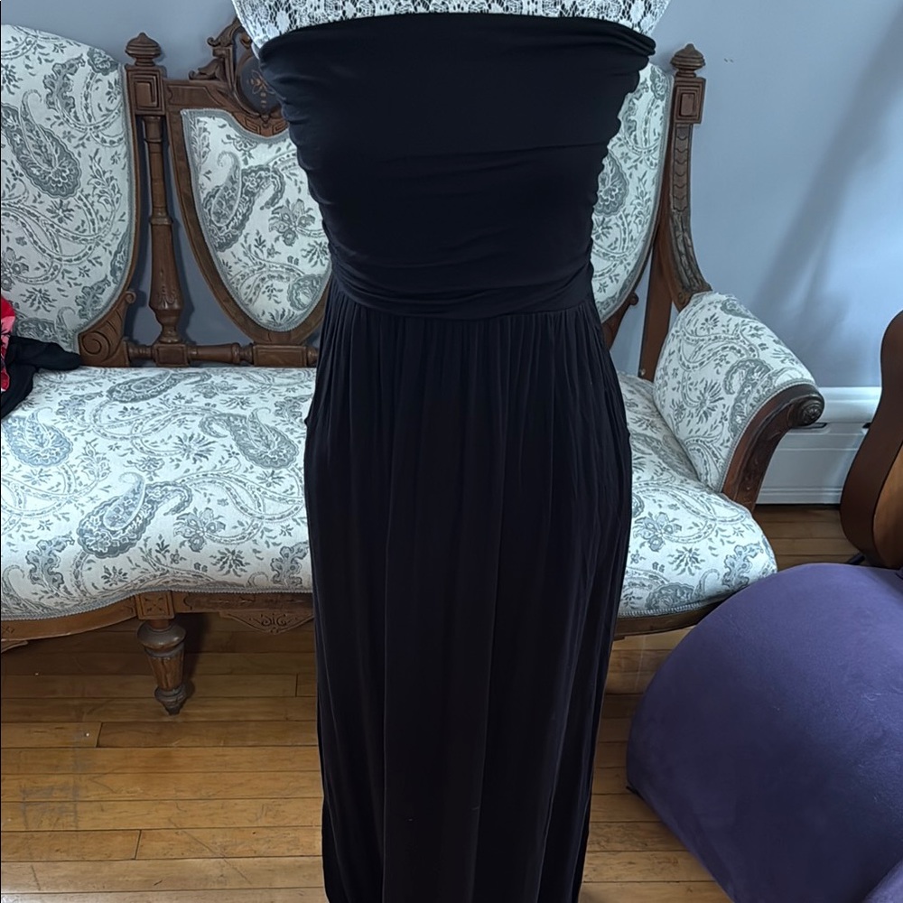 Active USA Black Strapless dress with pockets